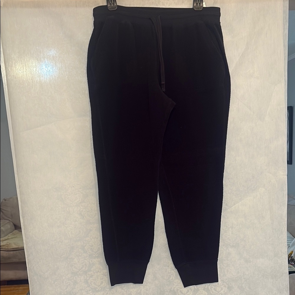 Splendid Black Joggers with Relaxed Fit and Versatile Style